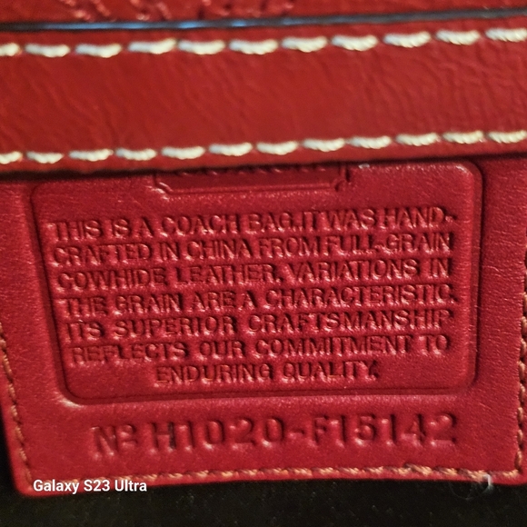 COACH F15142 Patent Leather Signature C Tote - Picture 2 of 16